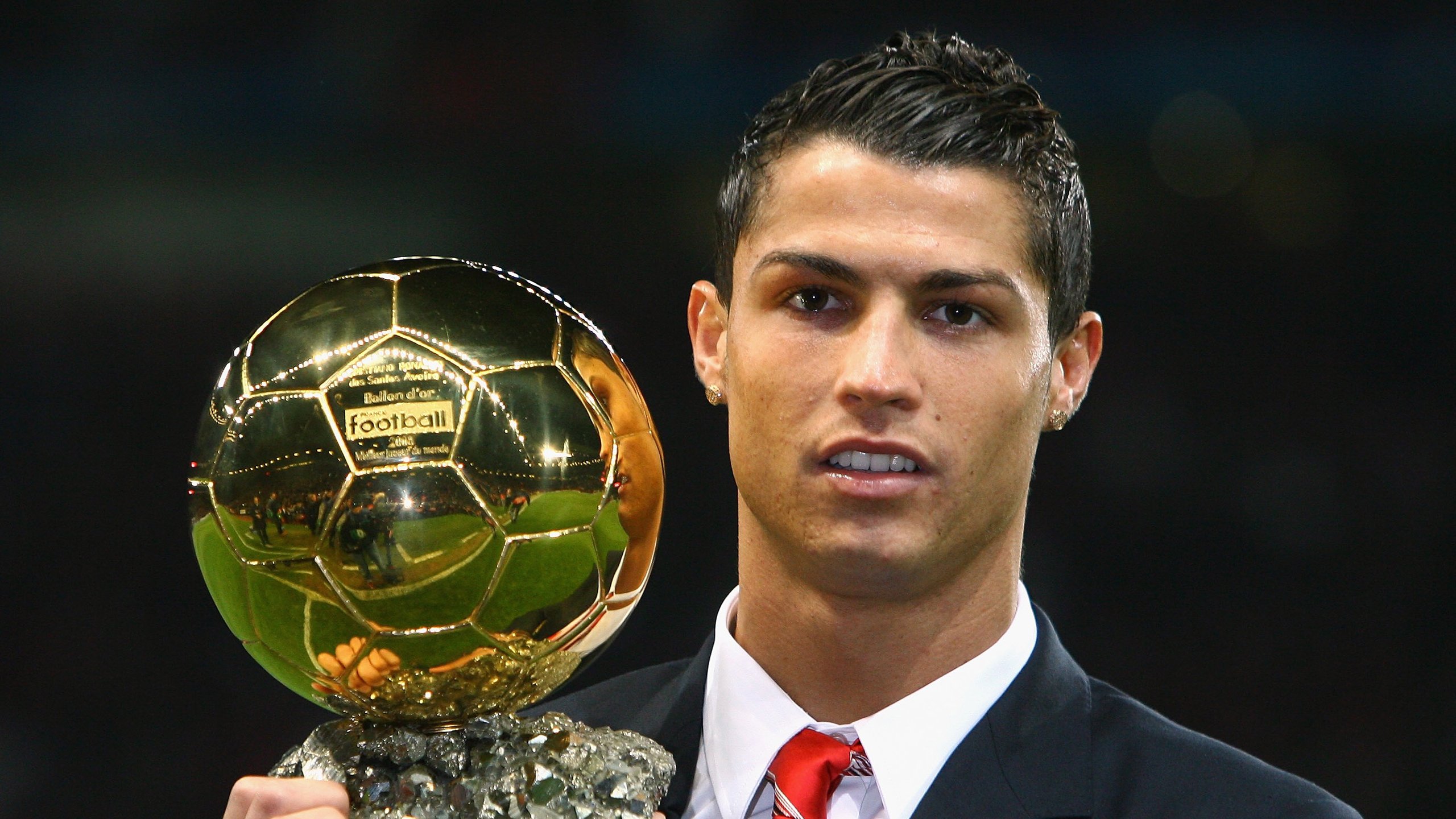 “校园足球逐步走向多样化，青少年全面发展”，校园足球如何发展