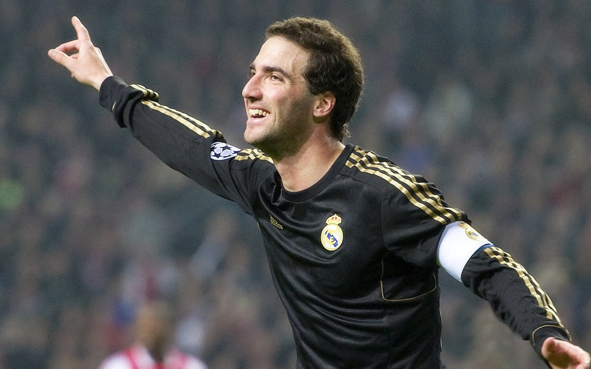 塞内加尔马术协会引入智能马鞍系统，实现实时数据监测与分析，提升骑乘体验。